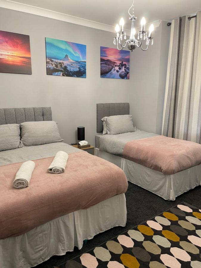 Spacious One Bedroom Flat, Entire Property. Гринок Экстерьер фото